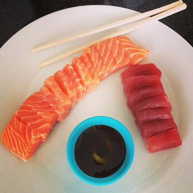Last night home made sashimi (home made = I've sliced raw fish!!) ... Awesome as ever - £3.00