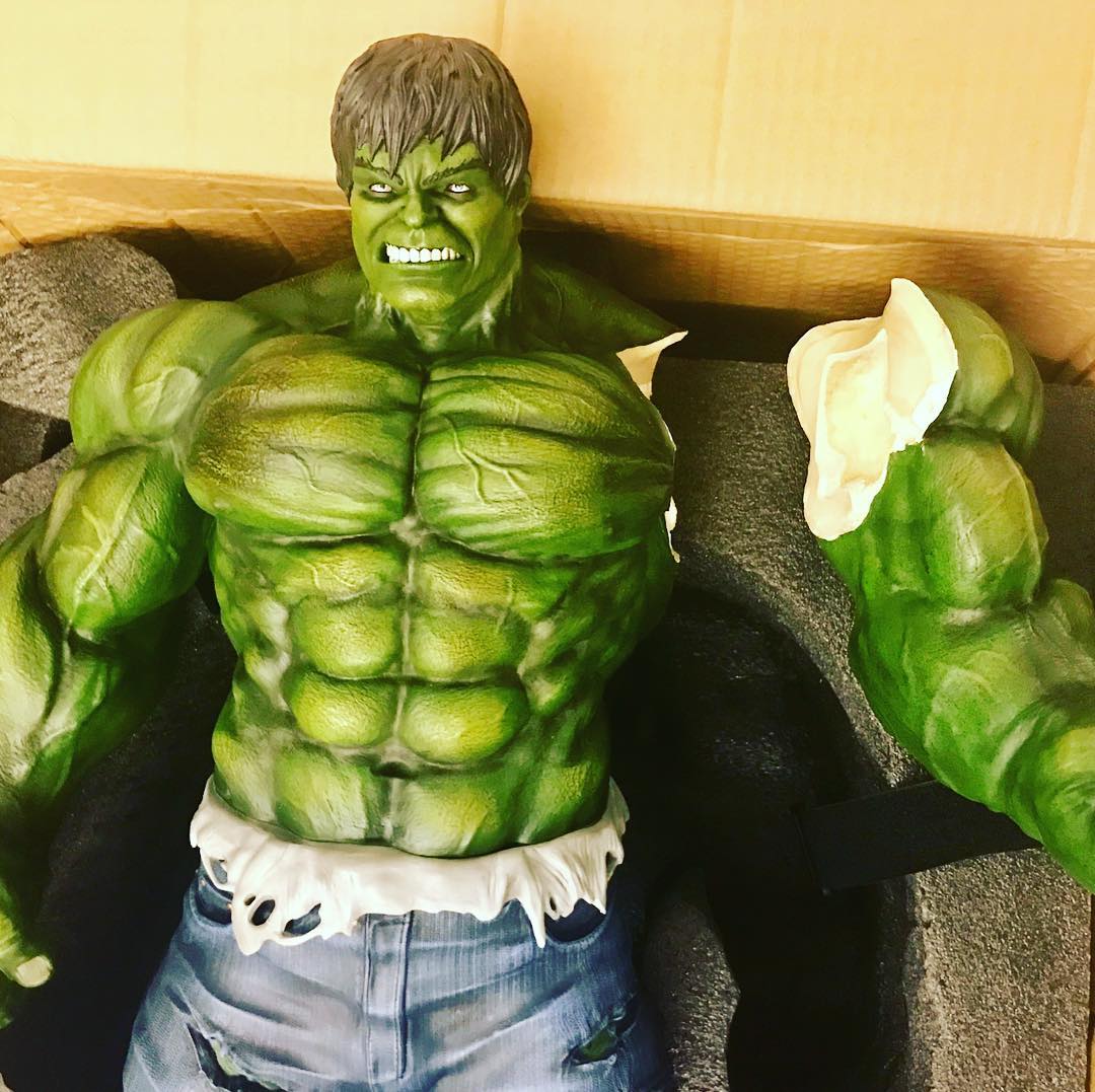 Still quite upset at this one, it’s a proper ¼ scale hulk (about 32″ tall) and the courier managed to break it, hopefully Carlos Fariza will fix it back to new