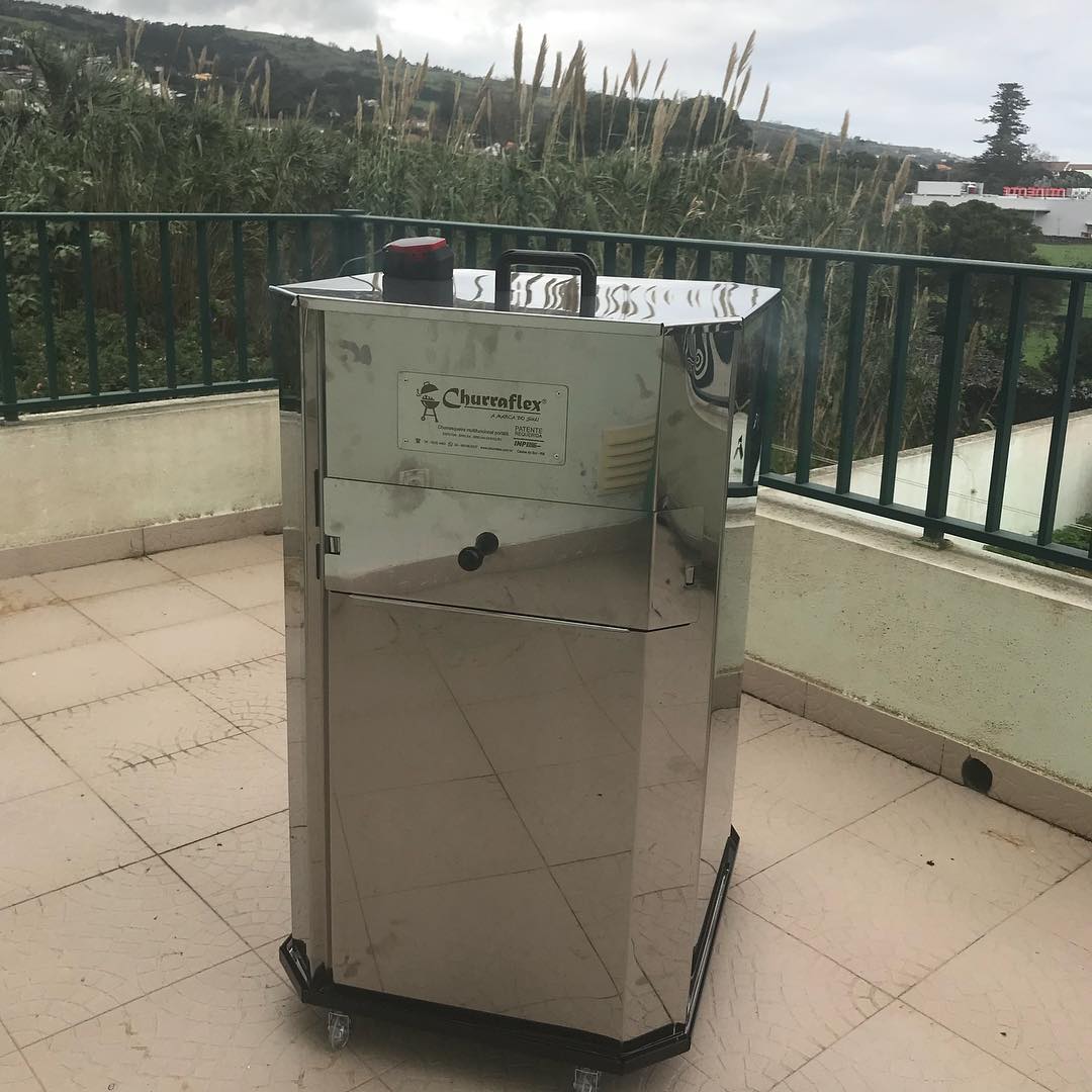 A churraflex fazendo uma costela de boi nos Açores (Portugal) #churraflex #churrasco