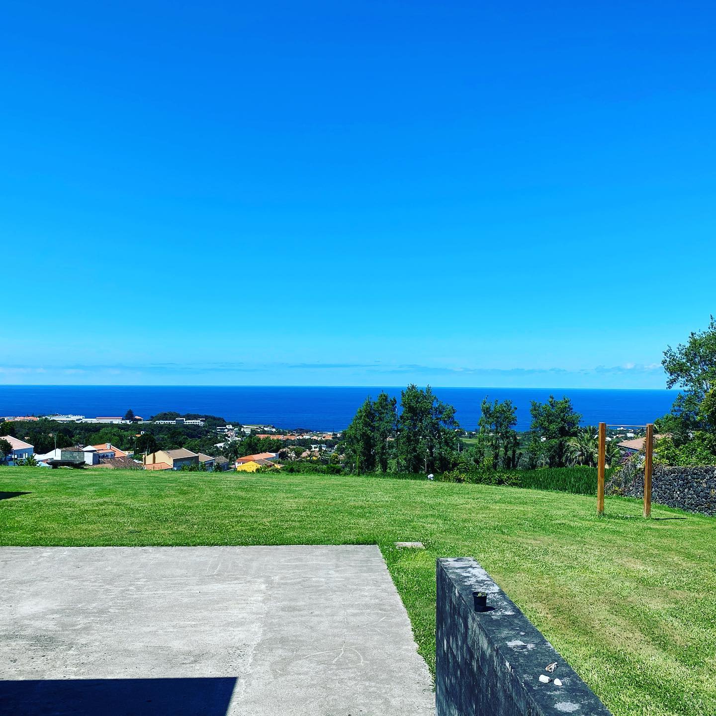 Now that’s a blue sky !!