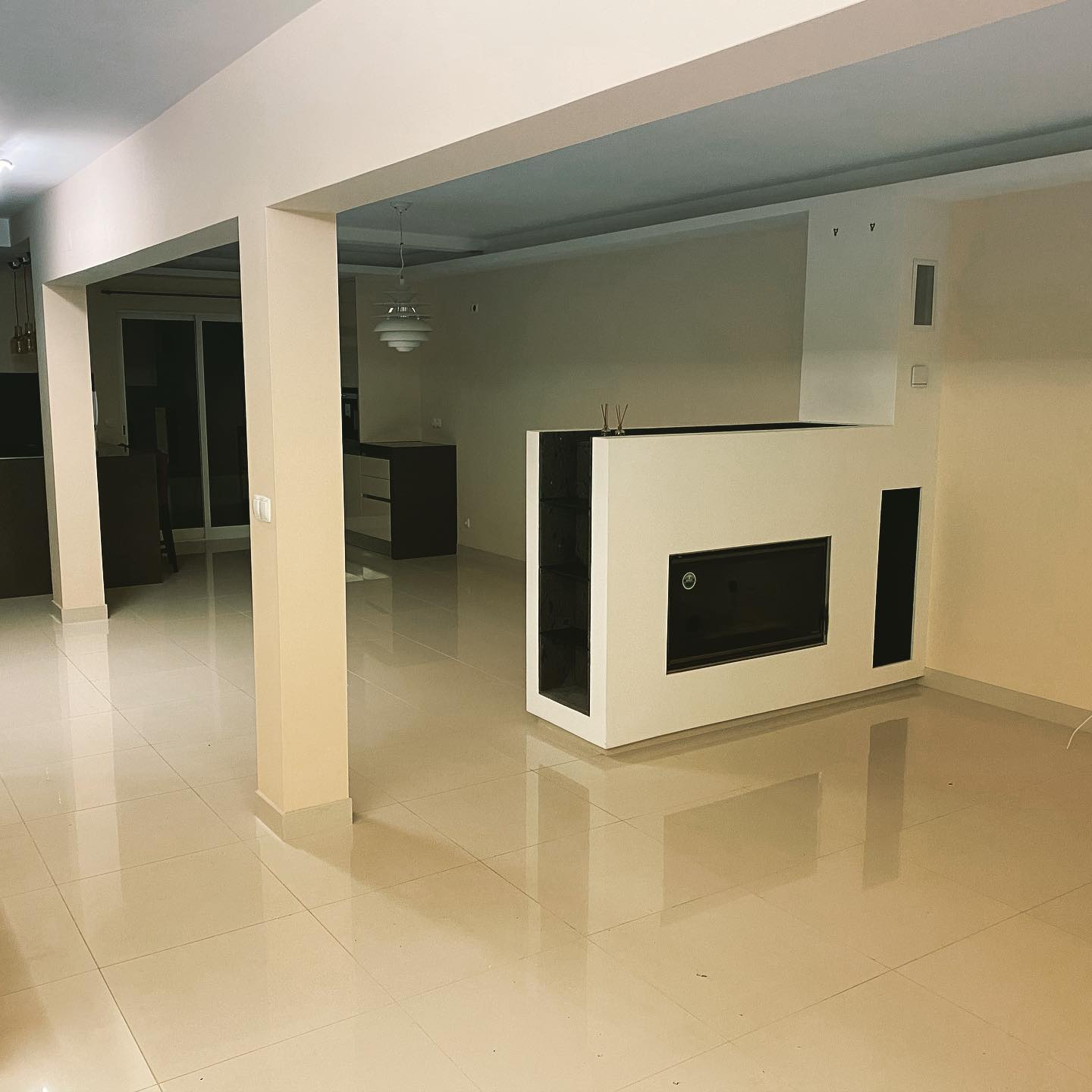 Last walk around the ‘old’ house, bittersweet really, but I’m sure the new owners will be very happy there.