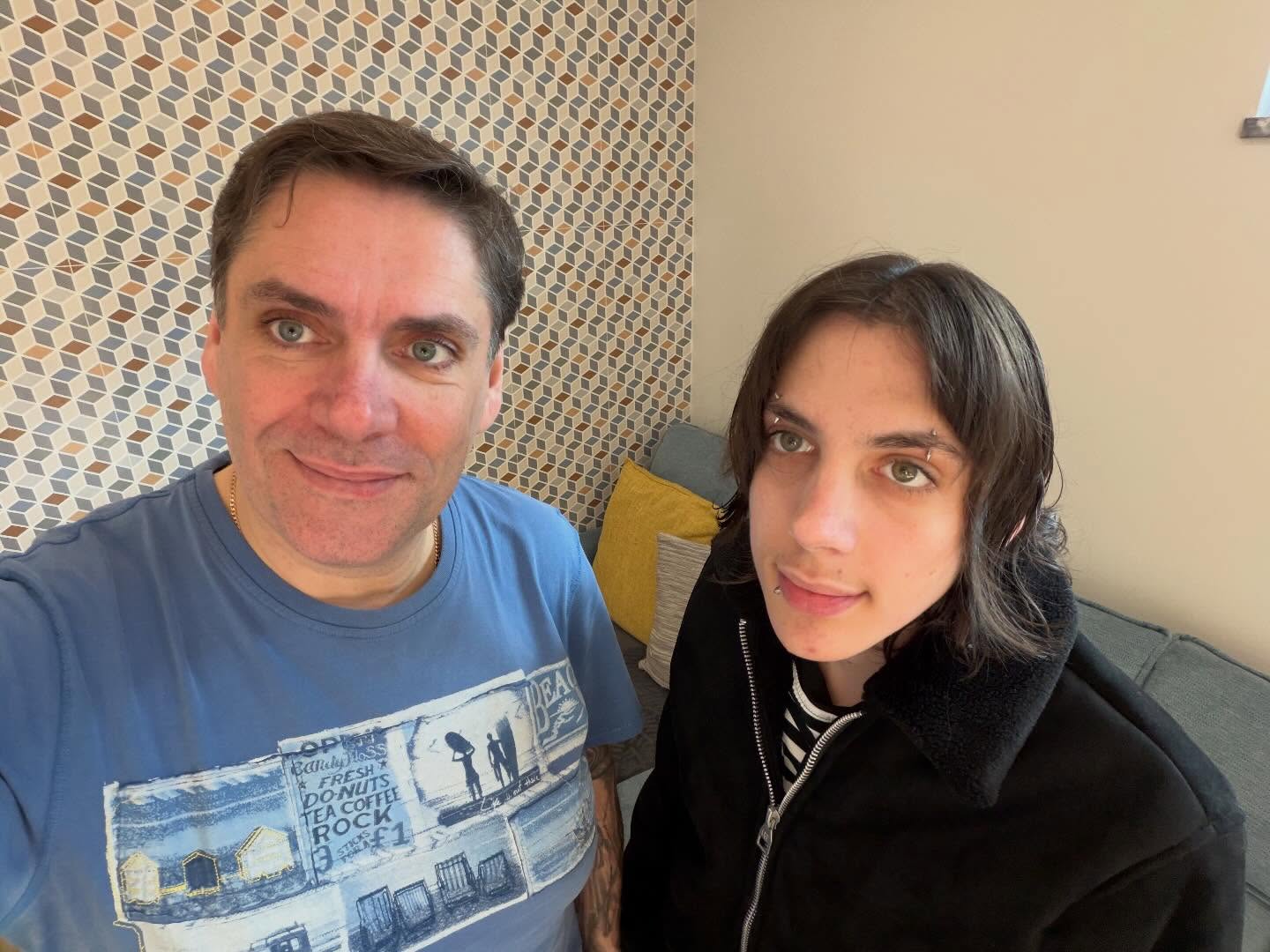 LuLu came to visit me for New Year’s 🥂 Just hanging out and heading out for lunch.